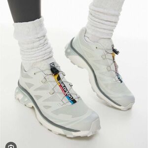 Salomon XT-6 aritzia exclusive